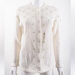 Elegant White Floral Women's Sweater